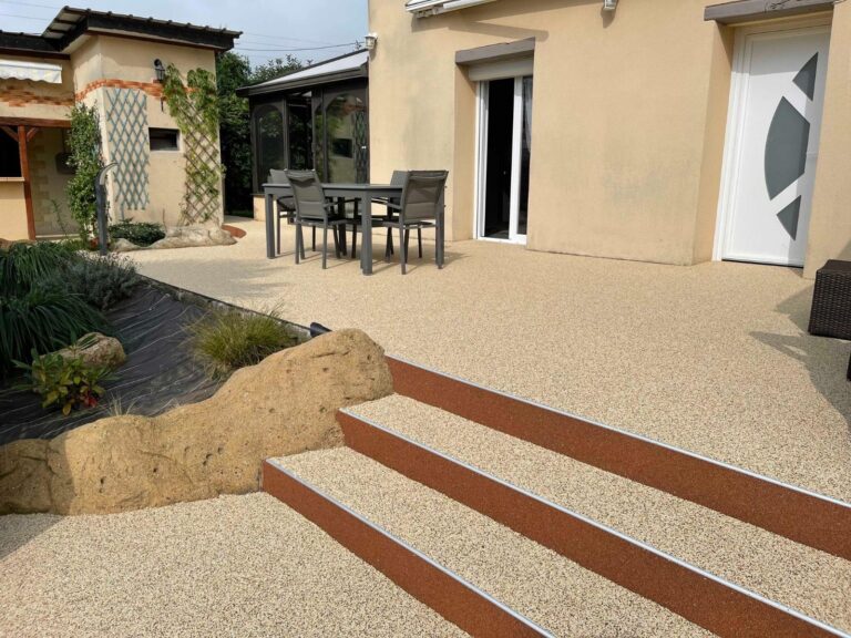 escaliers-exterieurs-moquette-de-pierre-sol-souple-poseur-resine-4